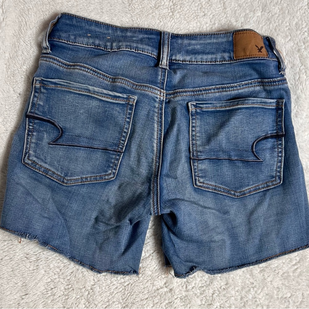 American Eagle Super Super Stretch Shorts Midi Rise size 2